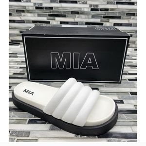 Mia Annaleese Slides BUNDLE